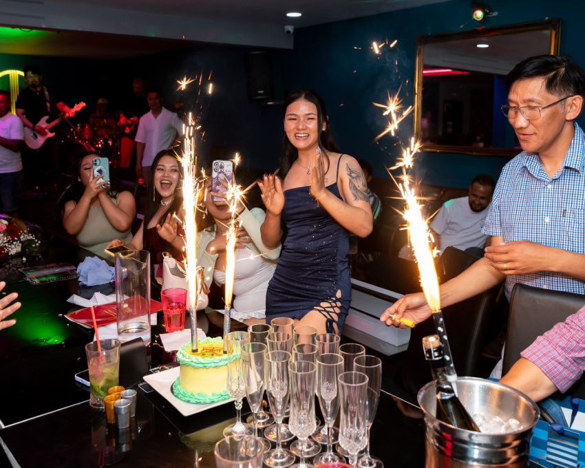 Events at De Lounge – Restaurant & Cocktail Bar