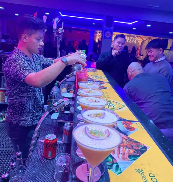 De Lounge – Restaurant & Cocktail Bar